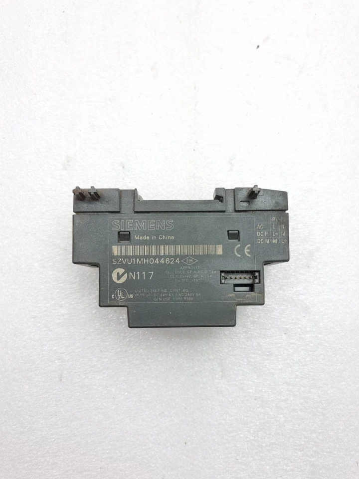 6ED1055-1HB00-0BA0 | Siemens | Logo! DM8 24R, Expansion Module, 24Vdc, Used